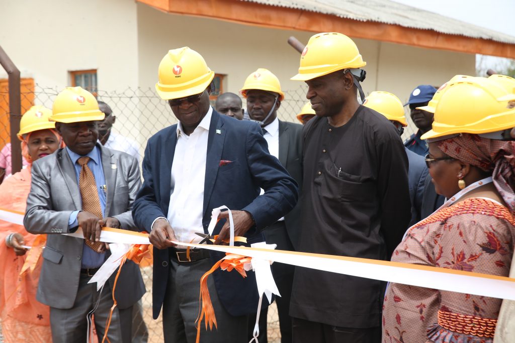 Hon. Minister of Power, Works & Housing, Mr Babatunde Fashola,SAN (2nd left),Permanent Secretarty, Power, Engr. Louis Edozien (2nd left) and Managing Director,Yola Electricity Distribution Company(YEDC),Engr. Baba Umara Mustapha (left) during the commissioning of the 2.5MVA, 33/11kv Injection Substation Yola Town shortly before the 27th Meeting with Operators in the Power Sector hosted by the Yola Electricity Distribution Company (YEDC) at the TCN Transmission Station along Numan Road, Jimeta, Adamawa State on Monday, 14th May 2018.  