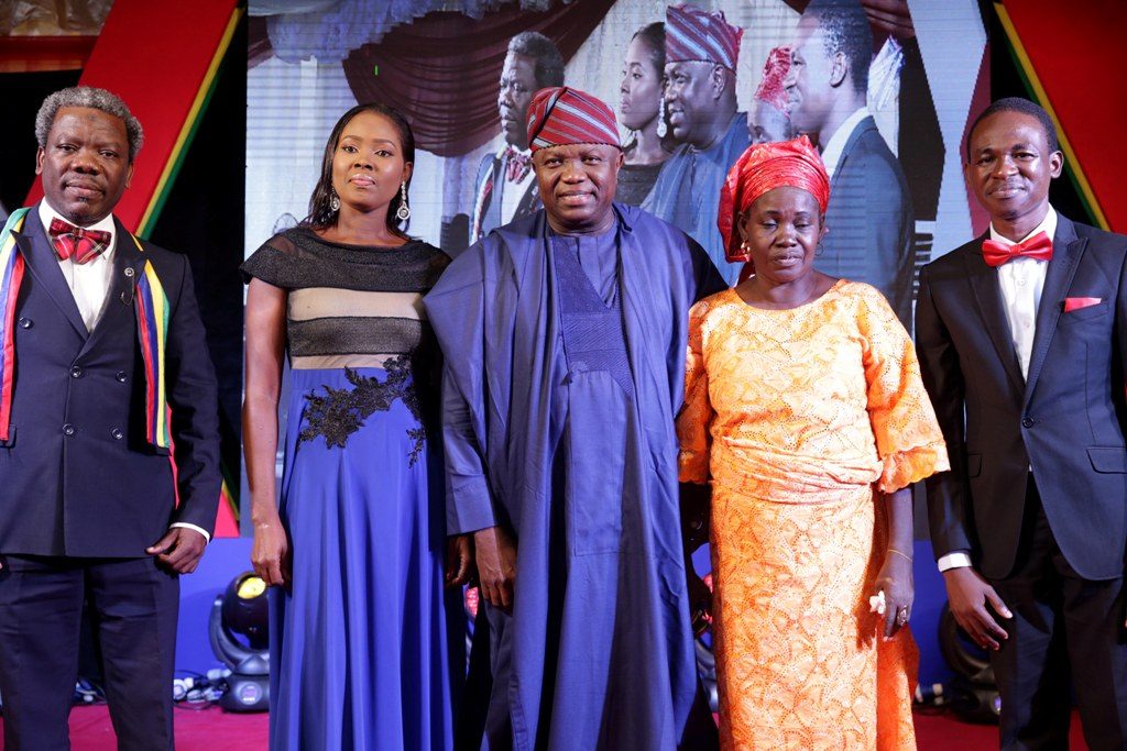  Lagos State Governor, Mr. Akinwunmi Ambode (middle), with some of the outstanding Public Servants, Mrs. Abosede Fasaye in Ministry of Justice (2nd left); Mr. Adesina Sogo Osikoya from Egbe Idimu Local Council Development Area (left); Mrs. Taiwo Iyabo Oguntola from Civil Service Commission (2nd right) and Mr. Tolulope Joseph Odusanya from Education District I (right) during a special dinner in honour of outstanding Public Servants in the State at Lagos House, Alausa, Ikeja