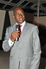 Armed robbers shoot at Segun Odegbami”s Suv