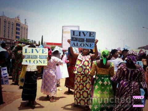 Pix of the Day!Women protest Against Harrasement of Petroleum Minister