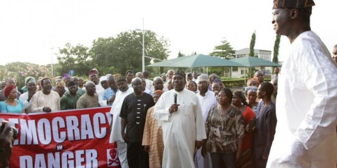 Ekiti and Lagos speakers stage peacefull protest in Lagos,Meets fashola