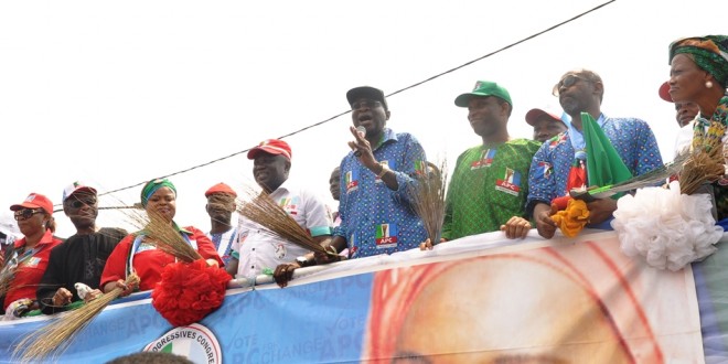 PICTURES: GOV. FASHOLA, AMBODE, OTHERS AT APC GOVERNORSHIP CAMPAIGN MEGA RALLY AT SURULERE, LAGOS