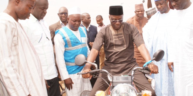 Pix of the day!Kwara Governor Abdulfatai Ahmed Empowerment projects