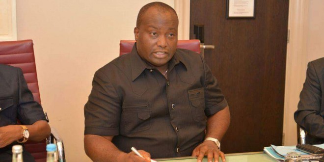 IFEANYI UBAH SEALS PARTNERSHIP DEAL WITH WEST HAM UNITED (PHOTOS)