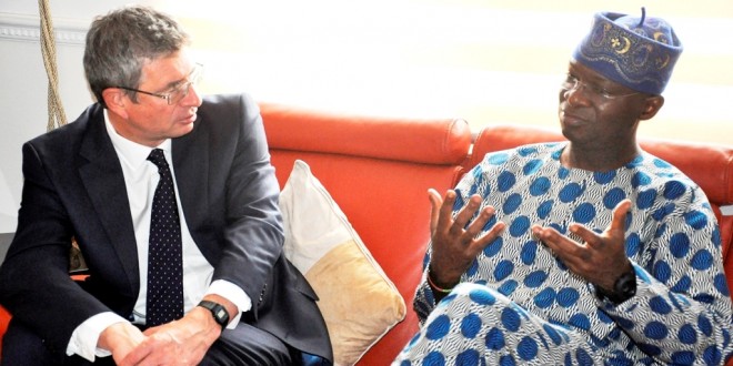 Pics!British High commissioner visits Fashola