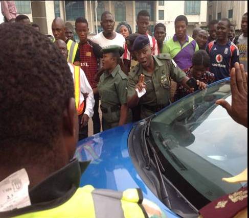 Pics!LASTMA arrests military and others on ikorodu road