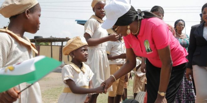 AMBODE’S WIFE DISTRIBUTES 50,000 SHOES, SOCKS TO LAGOS PUPILS