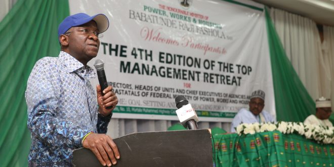 PICTURES: FASHOLA AT THE 4TH EDITION OF THE TOP MANAGEMENT RETREAT OF THE MINISTRY OF POWER, WORKS AND HOUSING IN CALABAR, CROSS RIVER STATE