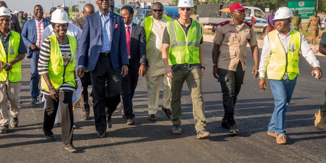 PICTURES: FASHOLA INSPECTS ONGOING REHABILITATION, RECONSTRUCTION AND EXPANSION OF THE  LAGOS – IBADAN EXPRESSWAY