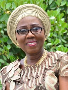 OKITIPUPA PEOPLE HAIL  GOVERNOR AKEREDOLU’S WIFE ON FOWOSO WOMEN EMPOWERMENT.