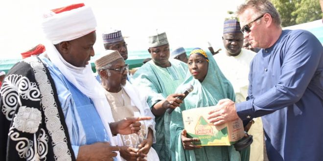 Dangote feeds 30,000 IDPs in Zamfara