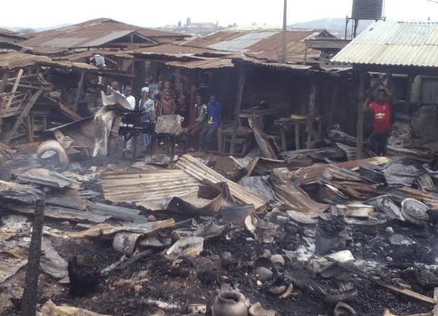 Makinde commiserates with victims of Aperin Market fire