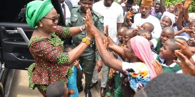 Back to School Initiative: Mrs Akeredolu distributes learning materials, safe delivery kits in Akoko