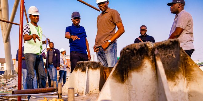 PHOTOS: GOV. SANWO-OLU INSPECTS REMOVAL OF THE 2ND LEKKI ROUNDABOUT