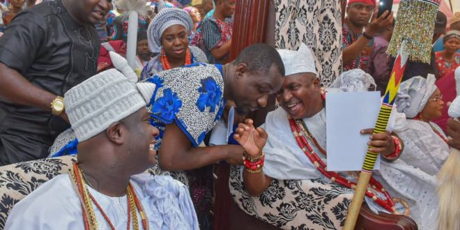 OBA ADENEKAN AFOLABI RECEIVES STAFF OFFICE AS THE NEW ALAPOMU, CROWNED BY OONI OF IFE