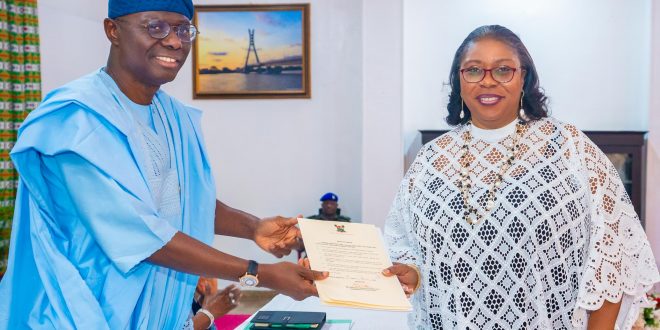 PICTURES: GOV. SANWO-OLU SWEARS IN SEVEN NEW MEMBERS OF THE STATE EXECUTIVE COUNCIL AT LAGOS HOUSE