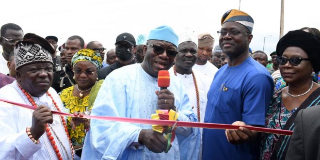 Fayemi lauds Makinde’s passion for devt, commissions road, flyover projects in Ibadan