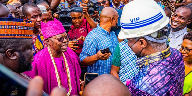 PICTURES: FASHOLA INSPECTS ONGOING DUALISATION OF IBADAN – ILORIN ROAD,