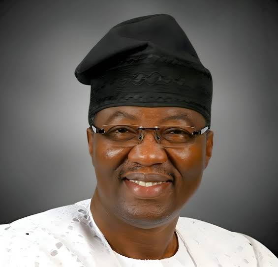 “Breaking Boundaries: Senator Gbenga Daniel’s Bold Move Towards South West Development”