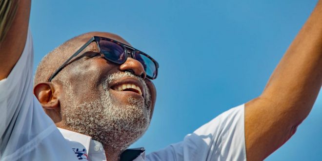 Governor Akeredolu Returns To Nigeria After 3-Month Medical Leave