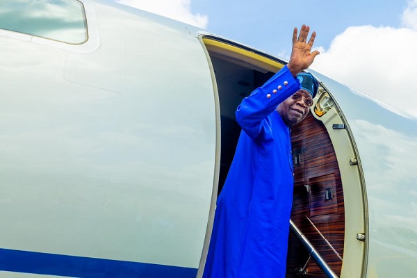 “Exclusive Journey: President Tinubu Takes a Break, Heads to Paris for Private Visit”