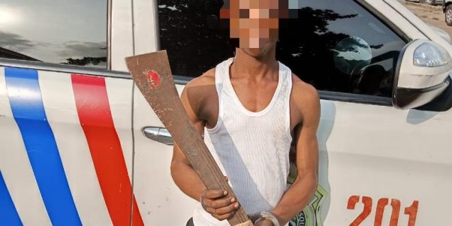 “Machete-Wielding Robbery Suspect Apprehended by Plainclothes RRS Operatives”