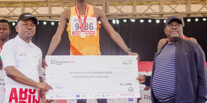 “FCT Director Honors Winners: Cheques Presented at Abuja Marathon”