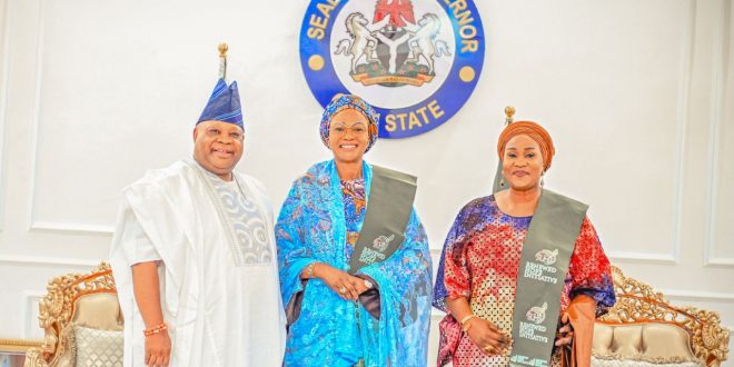 “Senator Oluremi Tinubu Breaks Ground for Alternative High School, Promoting Education for Girls in Osun State”