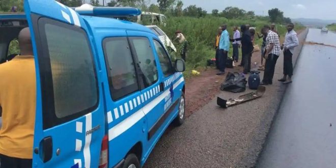 “Jehovah’s Witnesses Rally in Support After Tragic Auto Crash on the Way to Assembly”