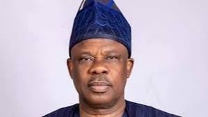 “Amosun Accuses Pat Utomi of Entitlement Mentality and Influence Peddling”